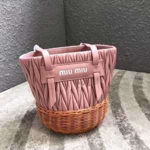 5BE021 MIUMIU�����¿�米�� С��Ƥ �������l Ͱ�ΰ� ��ɫ