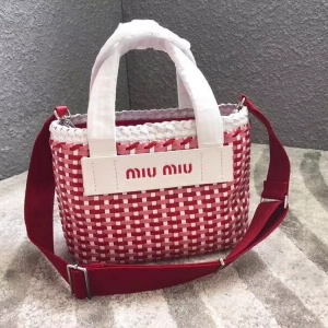 5BA077 MIUMIU�����¿� ����Ƥ�� �����ִ� ���� �˻@�Ӱ� ��ɫ