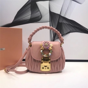 5BH111 MIUMIU������Ʒ С��Ƥ С̖ ��ˮ���b��� ����μ�� ��ɫ