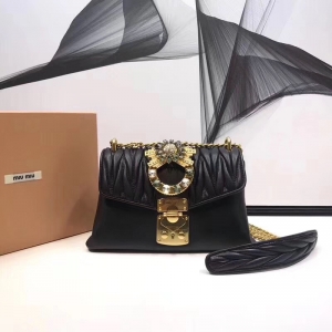 5BD103 MIUMIU��������� СţƤ ��ˮ���b��� �����i �米�� ��ɫ