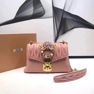 5BD103 MIUMIU��������� СţƤ ��ˮ���b��� �����i �米�� ��ɫ