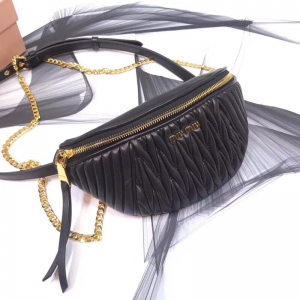 5BL010 MIUMIU�����¿� ���� �ް��d��Ƥ �����μ� ���ð� ��ɫ