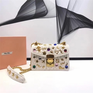 5BD081 MIUMIU�����¿� �ް�С��Ƥ �N���N� ���i���wС���� ��ɫ