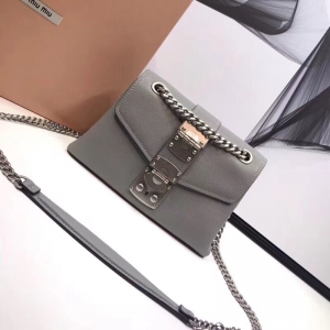 5BD100 MIUMIU �������� ţƤɽ��y �����i С̖ ���w�μ�� ��ɫ