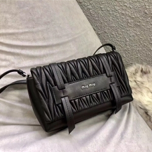 5BD076 MIUMIU���� �����¿� Grace Lux С��Ƥ �μ�б��� ��ɫ