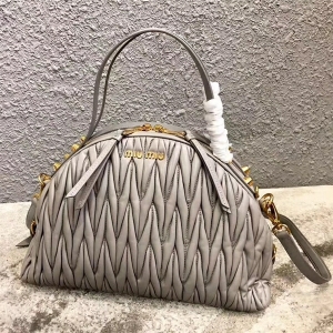 5BB034 MIUMIU���� �����¿� ܛ�������� ������ ��ɫ