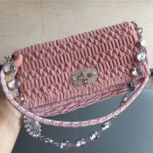 5BD233 MIUMIU���� �����¿� ���Z�q ��ˮ���@ʯ 朗l�� ��ɫ