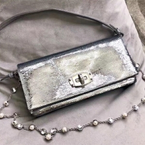 5BD233 MIUMIU �����¿� �ֹ�����C ��Ƭ�@ʯ朗l�� �yɫ