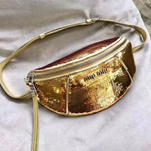 5BL010 MIUMIU �����¿� �ֹ�����C ��Ƭ���� ��ɫ