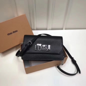 5BH077 MIUMIU �����¿� �M(j��n)��ţƤ �i�� ����ĸ ���wС�� ��ɫ