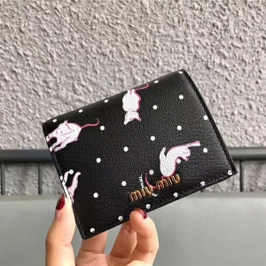 5MV204 MIUMIU �������� СţƤ ӡ�� �ڴ�С�X�� ��ɫ