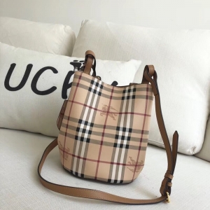 Burberry�͌��� Haymarket��y ���Rӡ�� ƴɫƤ�� ˮͰ�� �\��