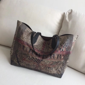 Burberry�͌��� ����� Ϳ�fӡ��  Canvas ��y �p��ُ��� ��ɫ