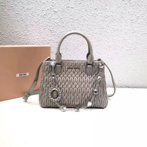 5BA067 MIUMIU���� �����¿� �ް���Ƥ С̖ ˮ�������� ��ɫ
