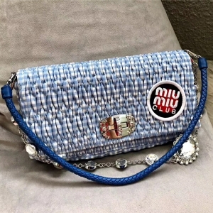 5BD233 MIUMIU���� �����¿� �Ứ���y �@ʯ朗l�� �{����