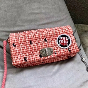 5BD233 MIUMIU���� �����¿� �Ứ���y �@ʯ朗l�� �t����