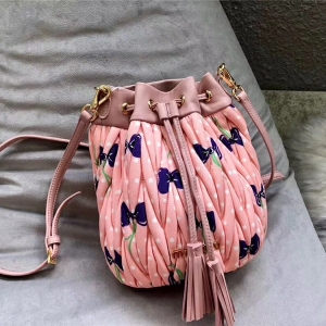 5BE014 MIUMIU���� �����¿� ����͹�y���� Ϳ�f ˮͰ�� �\��