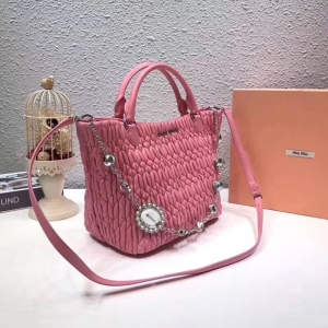 5BE896 MIUMIU���� �����¿� �ް���Ƥ ˮ�@朗l ����� ��ɫ