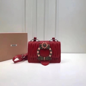 5BH609 MIUMIU���� �����¿� ��ʯᔴ��@�� ��Ƥ�Ứ͹�y б��� �tɫ