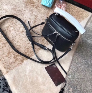 5BH123 MIUMIU���� �������¿� С̖ ɽ��Ƥ ����μ�� ��ɫ