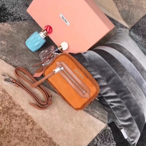 5BH118 MIUMIU���� 18�ﶬ ��q �r�аٴ� ���C�� ëëС���� ��ɫ