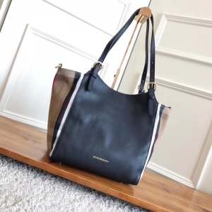 Burberry�͌��� The Canter�����ִ� House ��y�μ������ ��ɫ