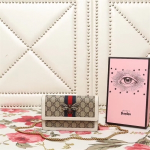 476079 CucciŮ�� ���Y���� Queen Margaretϵ�� ������ִ� ��߅