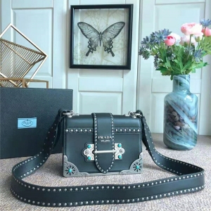 1BD045 Prada Cahier�ִ� �m͢�� СţƤŮ�� ������� �����_�μ�� ��ɫ