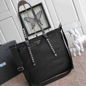 1BG212 PradaŮ�� �T��b� �������� �����_����� Prada�μ�� ��ɫ