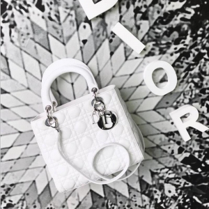 M44550 DiorŮ�� �ϊW���� �ϊW������Ƥ Lady Dior ��������� ��ɫ