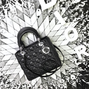 M44550 DiorŮ�� �ϊW���� �ϊW������Ƥ Lady Dior ��������� ��ɫ