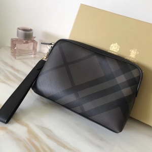Burberry�¿��а� СţƤLondon��y �๦�� �͌�����ʿ���ð� ��ɫ