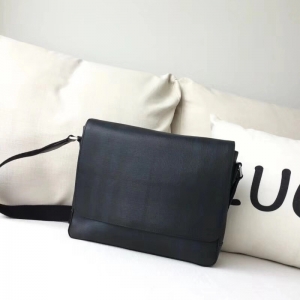 Burberryn�а� ��Ѭ��y �͌����]��� �̄����e �M�� �μ�б��� ��܊�{