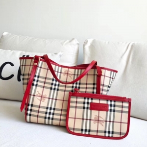 Burberry��ĸ�� ������R��y �͌������ذ� ����μ�ُ��� �tɫ