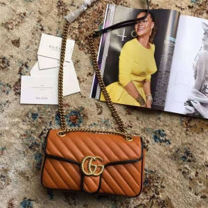 443497 Gucci�ִ� GG Marmont б�y�W�pƤ�� С̖ Gucci�米�� �u�tɫ