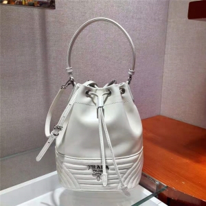 1BH038 PradaŮ�� �����_����� �W�p СţƤб��� PradaˮͰ�� ��ɫ