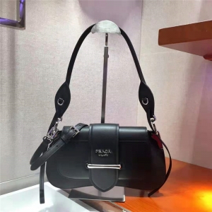 1BD168 Prada SidonieŮ�� СţƤ ƴɫ���w Ƥ��μ�� ��ɫ