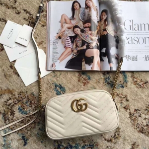 476433 Gucci ���YŮ�� �W�pƤ�� Gucci Nano ���Y����ִ� ��ɫ