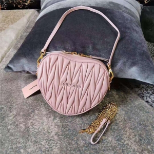 5BH166 MiuMiu���İ� Matelasse С��Ƥ ����朗l�ִ� ��ɫ