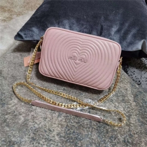 5BH118C MiuMiu���� MatelasseС��Ƥ ���Ή��y ����朗l�� ��ɫ