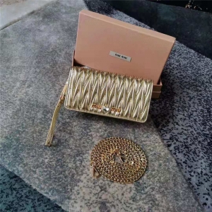 5ZH029 MiuMiu�����¿� С��Ƥ �������w朗lС�� ��ɫ