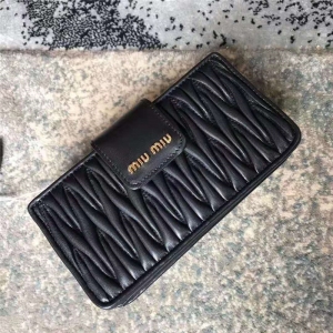 5BH042 MiuMiu2019�＾�¿� �ް���Ƥ �����ְ��μ�� ��ɫ