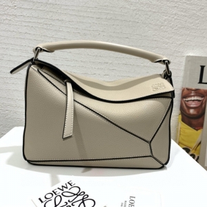 322 LOEWE�_���� Puzzle small Bag �_����С̖�׺ΰ� �̰�ɫ