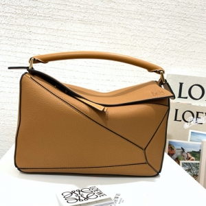 322 LOEWE�_���� Puzzle Bag ��̖�_�����׺ΰ� ����ɫ