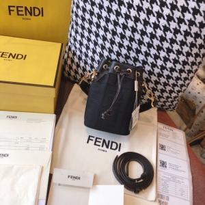 8BS010 Fendi Mon TresorС̖ˮͰ�ִ� �ҵ�����ˮͰ�� ��ɫ
