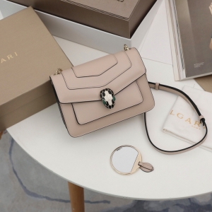 Bvlgari������ Serpenti Foreverϵ��Ů�� С̖ ���������^�� �̲�ɫ