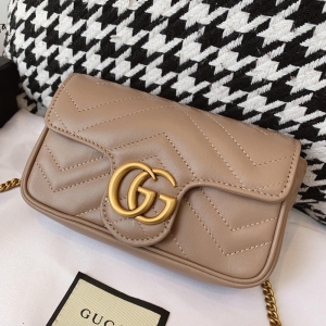 476433 DSVRT 5729 Gucci GG Marmontϵ�нW�pƤ�ﳬ�����ִ� ��ɫ