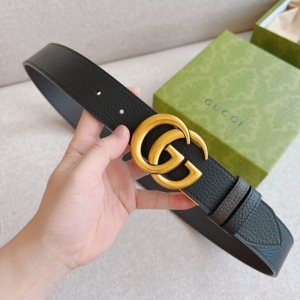 627055 Gucci �pG�����p������ GG Marmontϵ�к�ɫ��ʿƤ�� ���