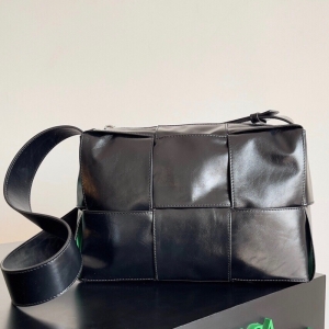Bottega Veneta ������ Intreccio������ܛƤ��б��� BV Arco���C(j��)�� ��ɫ