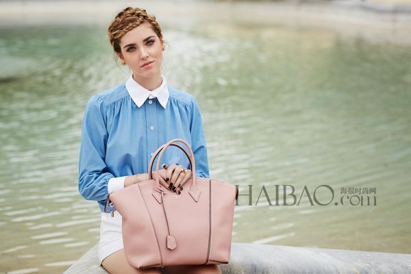�r�в�������&middot;�������� (Chiara Ferragni) ���[ȫ��·��&middot;����LV (Louis Vuitton) Lockitϵ���ִ���Ƭ